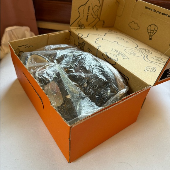 Livie & Luca - AMICA T-strap Mary Jane |Size 12| - Picture 4 of 5